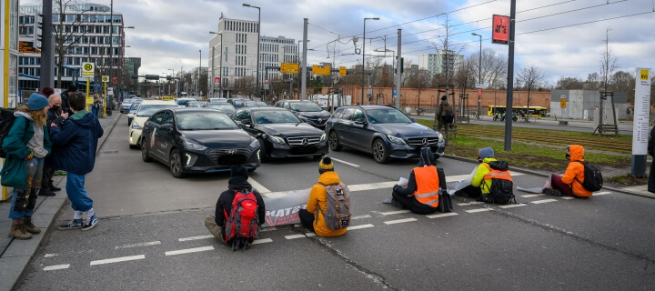 Jury kürt „Klimaterroristen“ zum Unwort des Jahres 2022