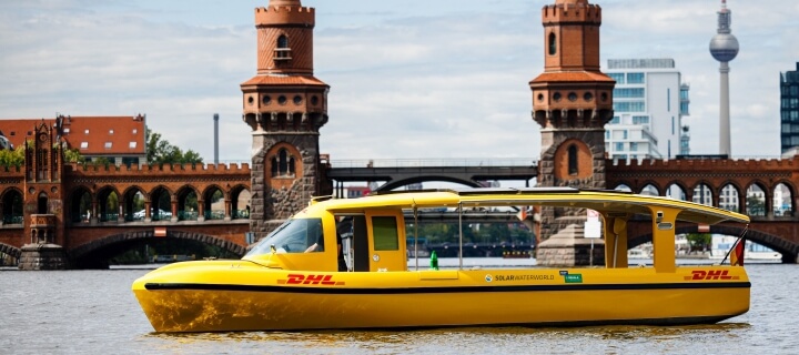 Emissionsfrei: DHL testet in Berlin Pakettransport per Schiff